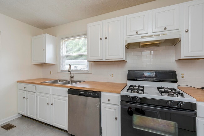 Building Photo - 649 Mitchell Ave