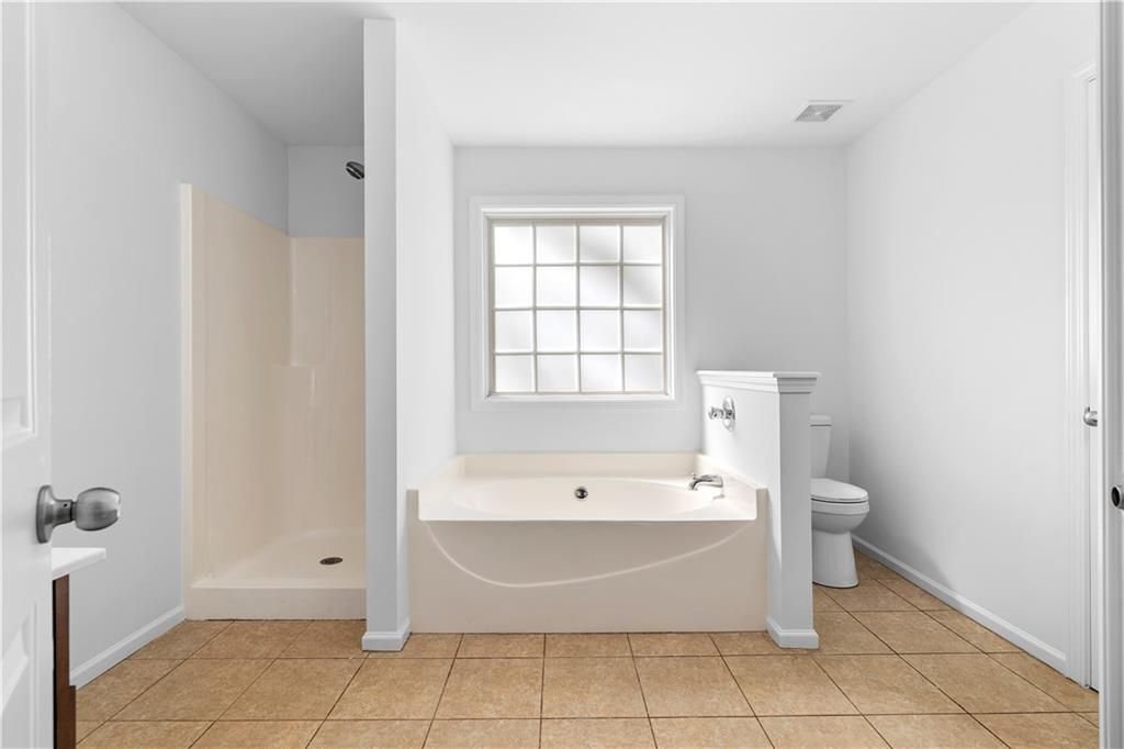 Building Photo - 80 Castle Ct