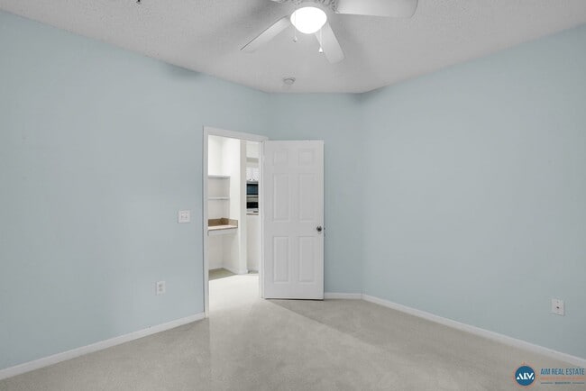 Building Photo - 1BR / 1BA Condo in Gated Summer House Comm...