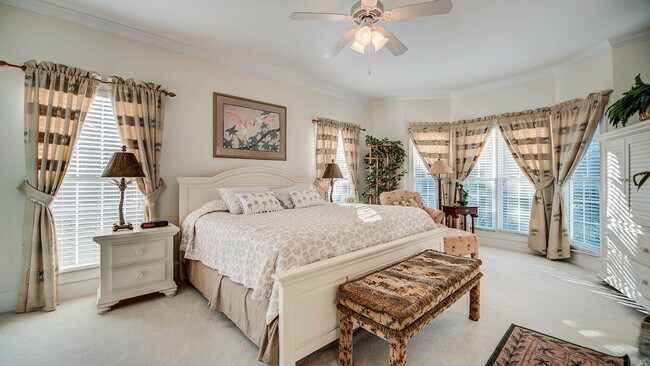 Building Photo - 203 Whiting Ln