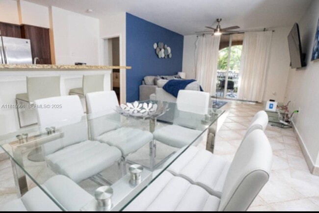 Building Photo - 19801 E Country Club Dr