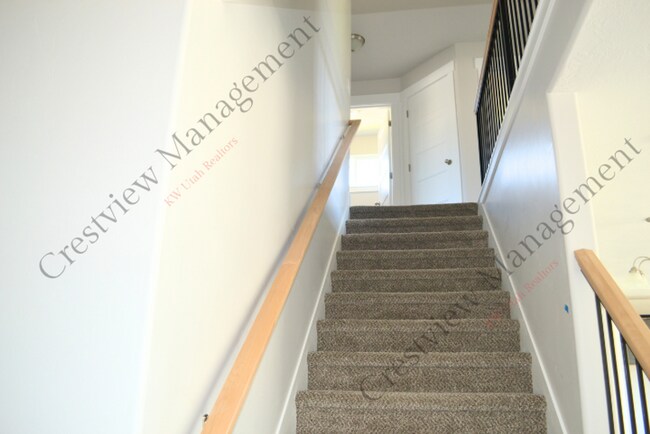 Building Photo - 448 McClellan Ct