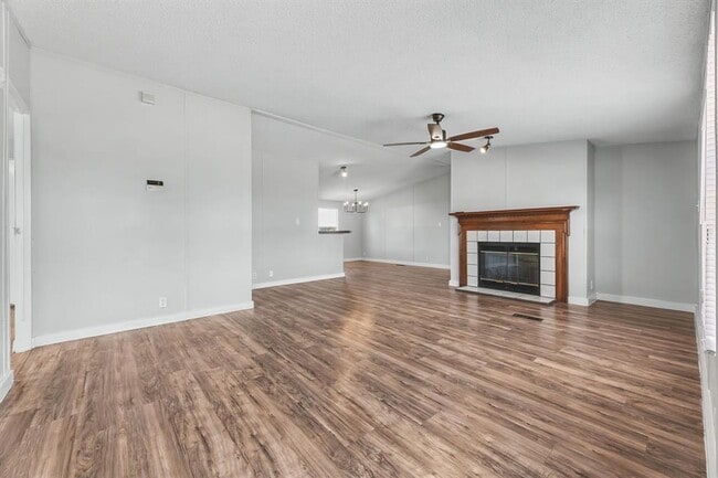 Building Photo - 930 Co Rd 224