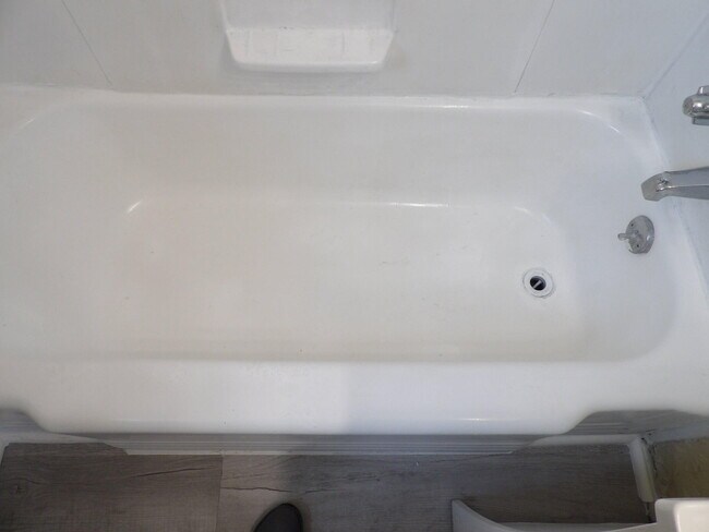 Building Photo - 720 Woodland Ave