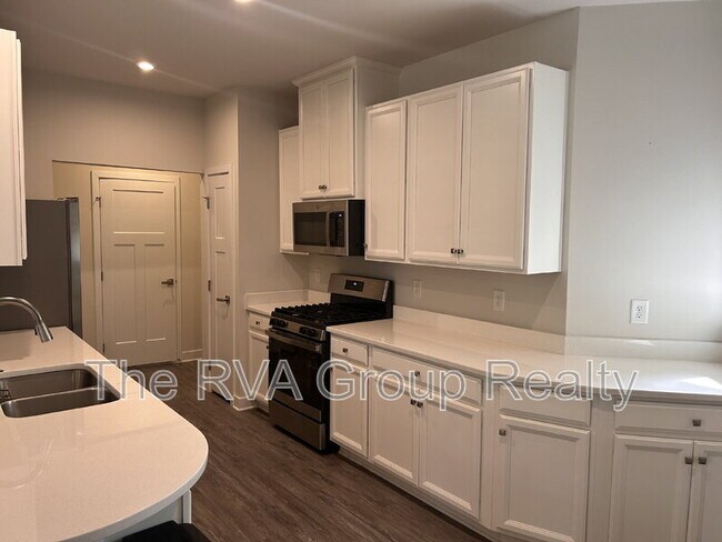 Building Photo - 9065 Spring Green Loop