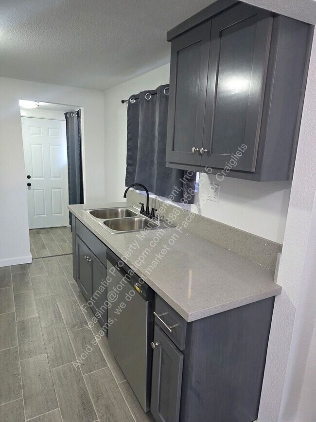 Building Photo - 120 E Century Blvd