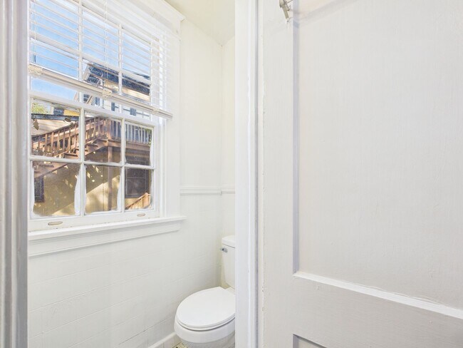 Building Photo - 4222 Chamberlayne Ave