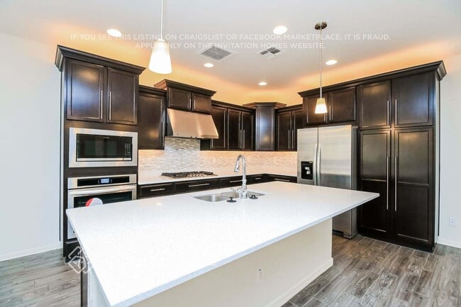 Building Photo - 2241 S Osborn Ln