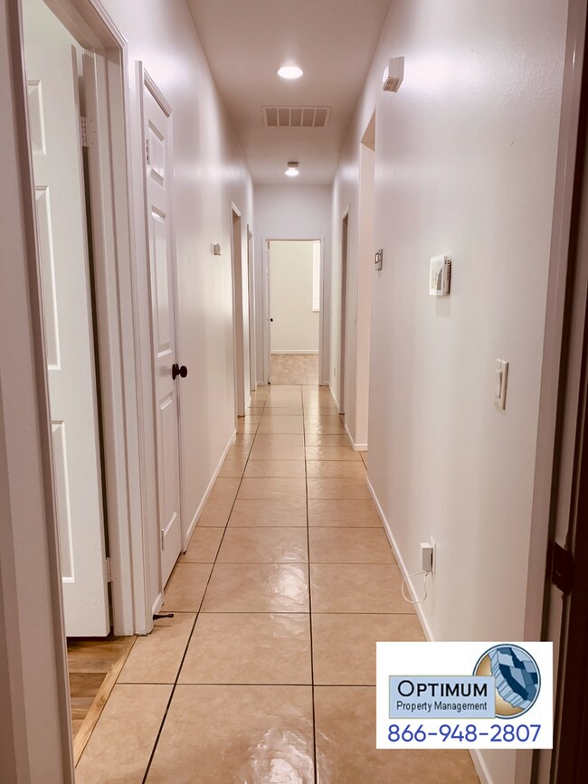 Building Photo - Beautiful 4 Bedroom, 2 Bathroom Single-Family Home in the Heart of Adelanto