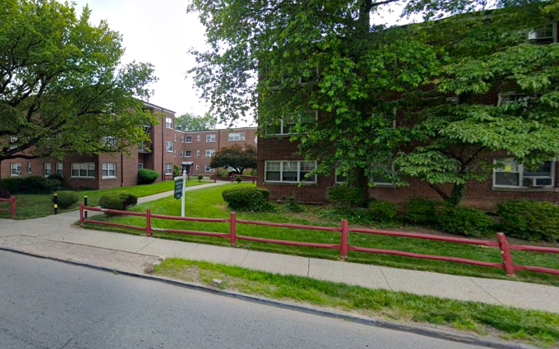 Building Photo - 220 N Arlington Ave