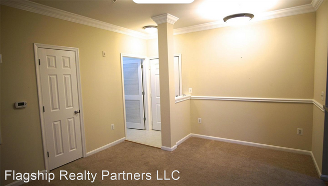 Building Photo - 1 br, 1 bath House - 4870 Einsenhower Ave ...