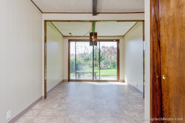 Building Photo - 675 NW 123rd Ave