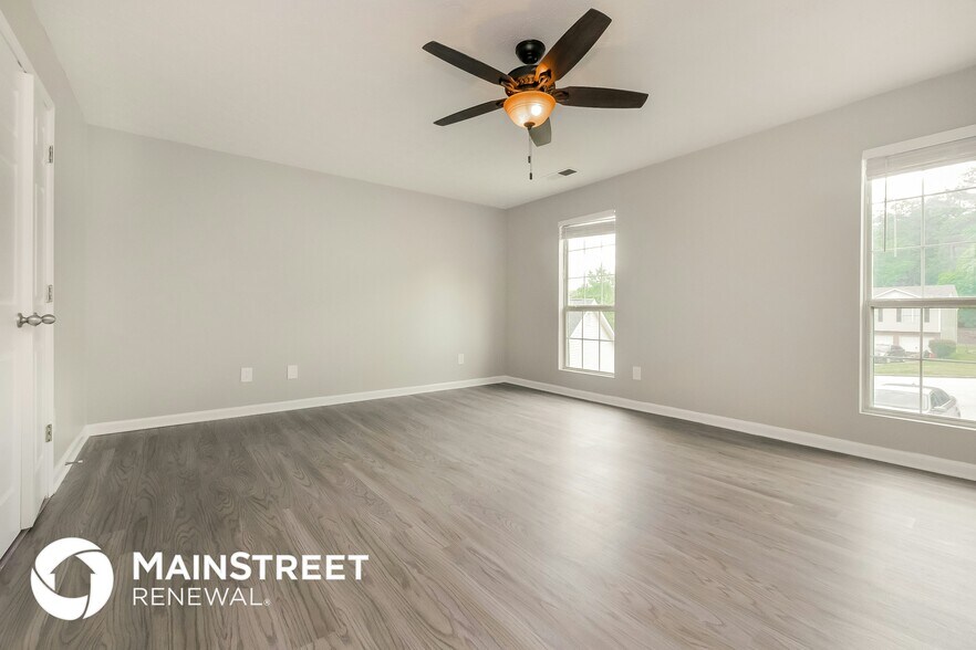 Building Photo - 1576 Norman Crossing