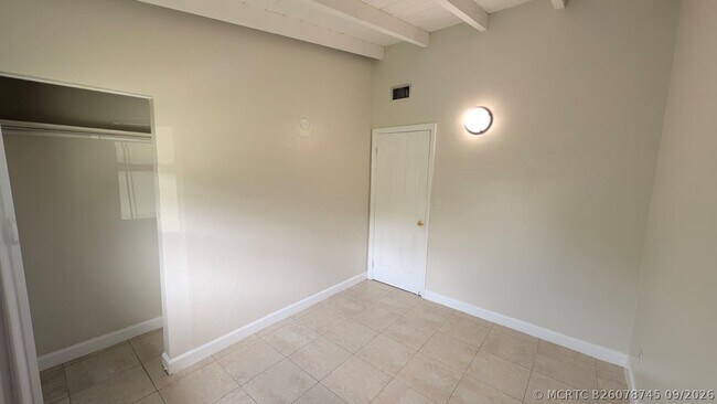 Building Photo - 1553 NW 15th Terrace