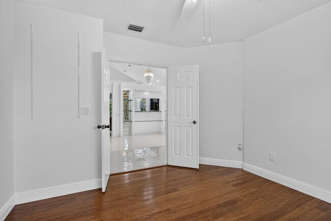 Building Photo - 7087 NW 78th Pl