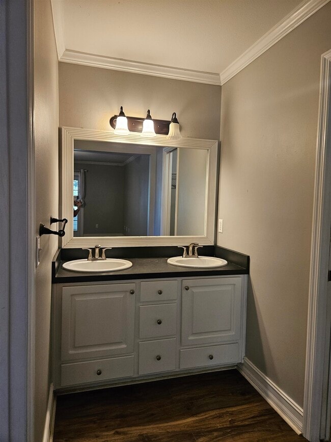 Building Photo - 3474 Paces Ferry Rd