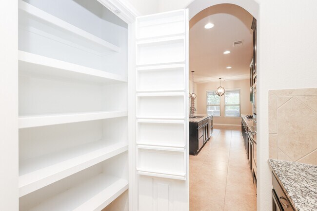 Building Photo - 4243 Bayou Hollow Ln