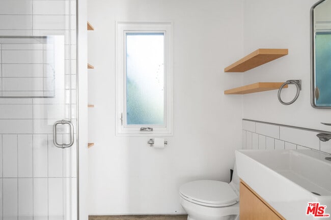 Building Photo - 949 S Muirfield Rd