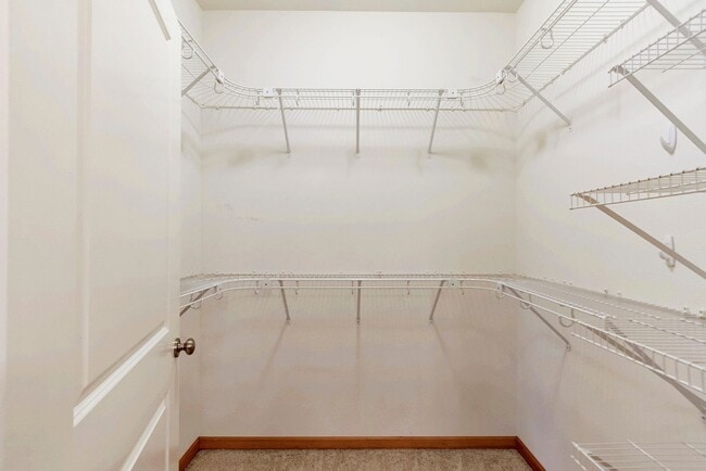 Building Photo - 3-bedroom, 2-bathroom single-level home