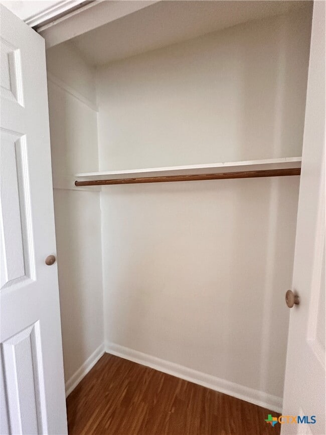 Building Photo - 899 Hillyer St