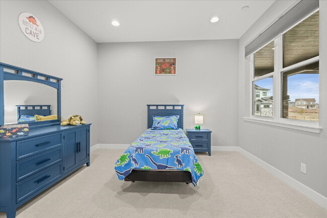 Building Photo - $7,495.00, Stunning 6 bed, 5 bath Ranch-St...