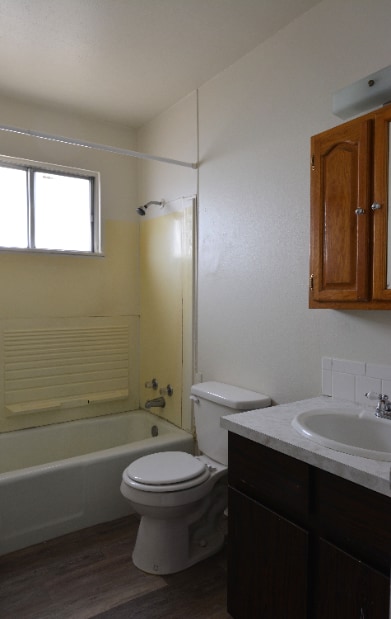Building Photo - Charming 3-Bedroom Home with Spacious Yard!