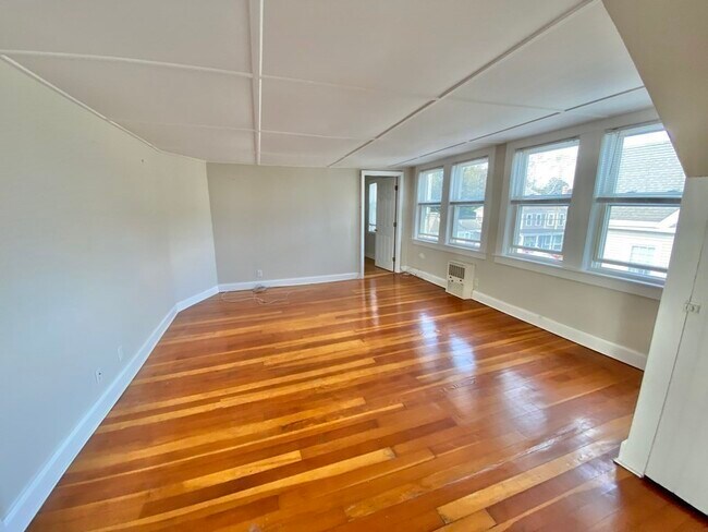 Building Photo - 9 Allerton St