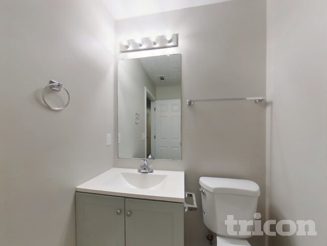 Building Photo - 4003 Riverside Pkwy