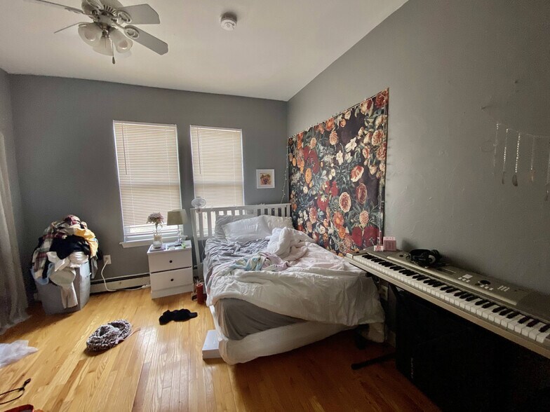 Building Photo - 8 Eldora St