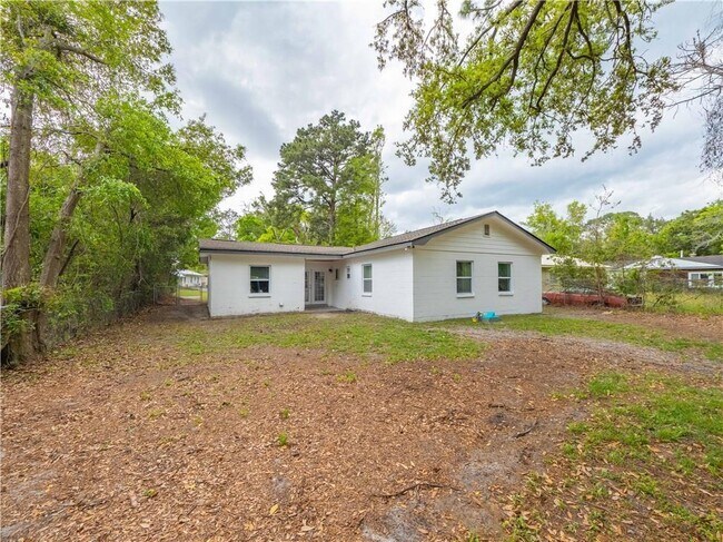 Building Photo - 244 Sherwood Ln