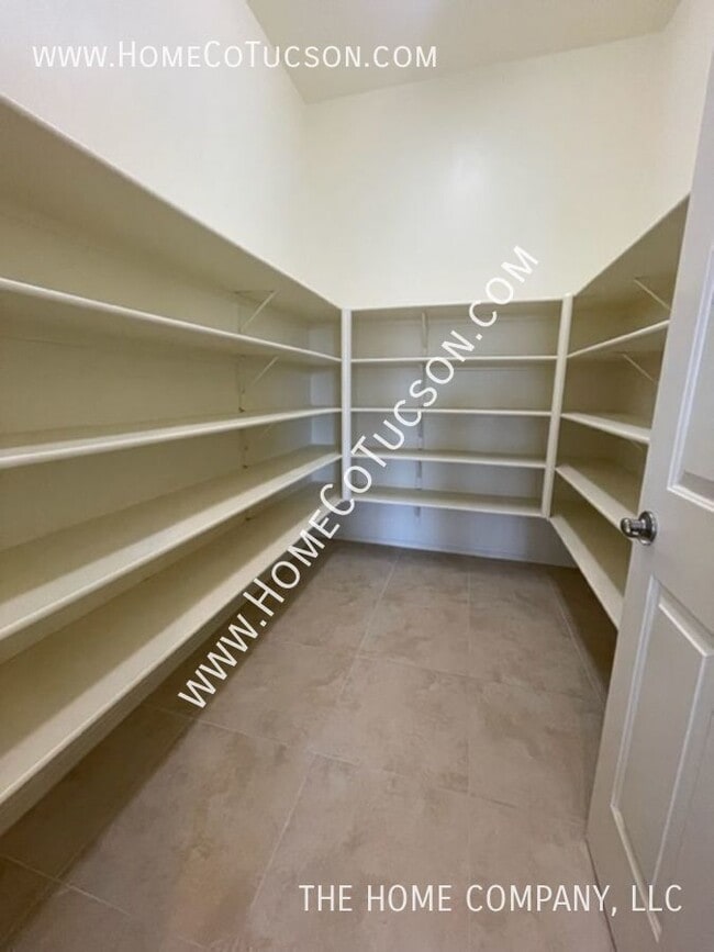 Building Photo - 38628 S Running Roses Ln
