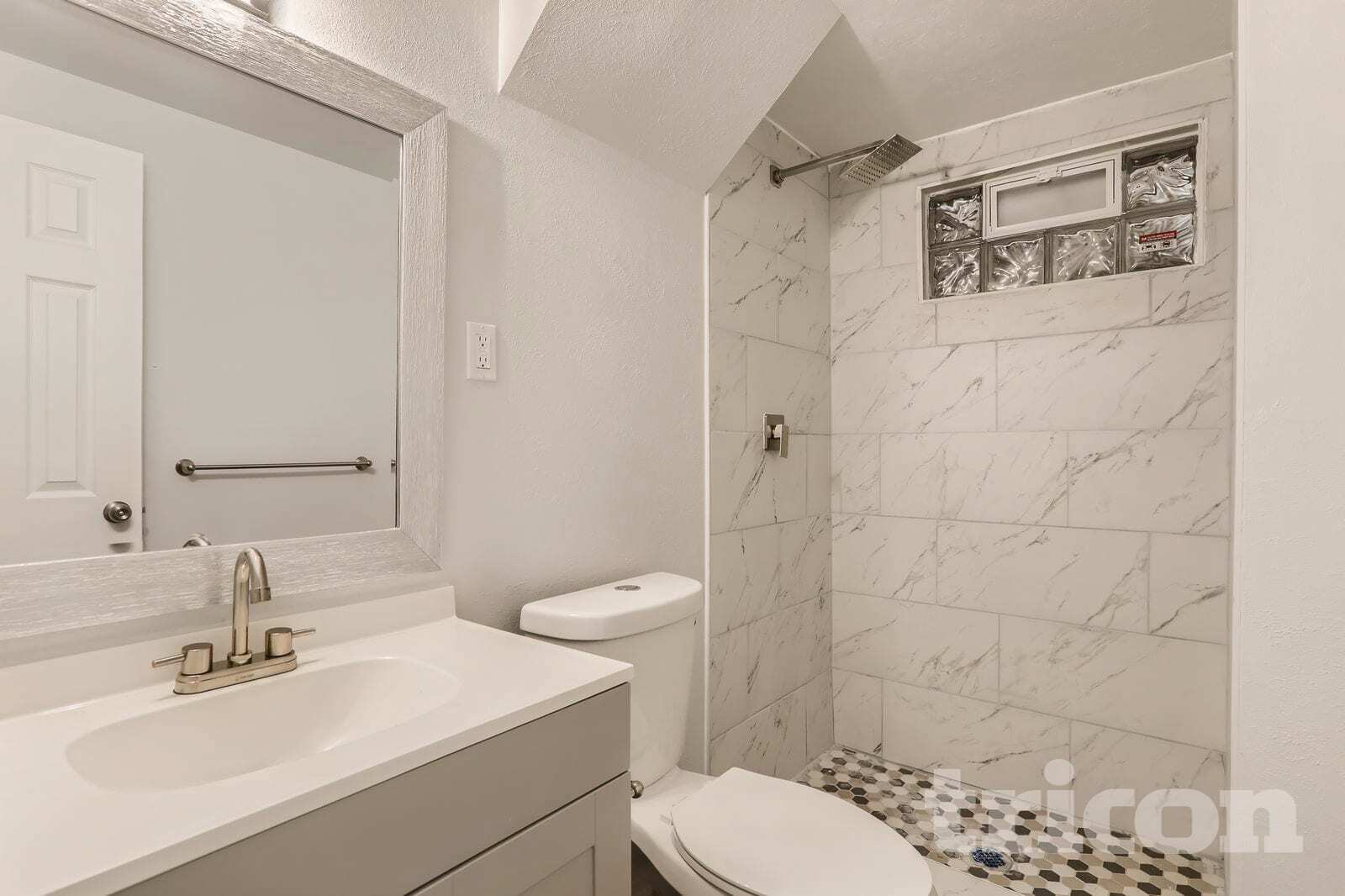 Building Photo - 3115 Xanadu St