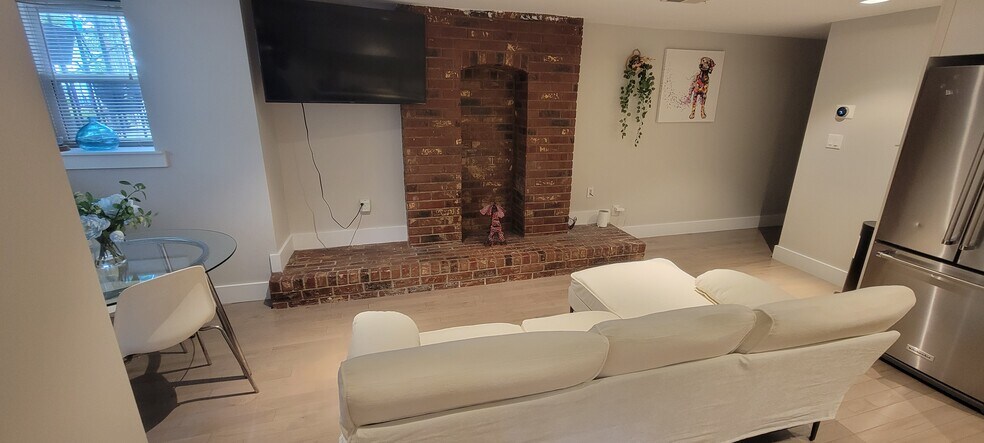 Building Photo - 41 Q St NW