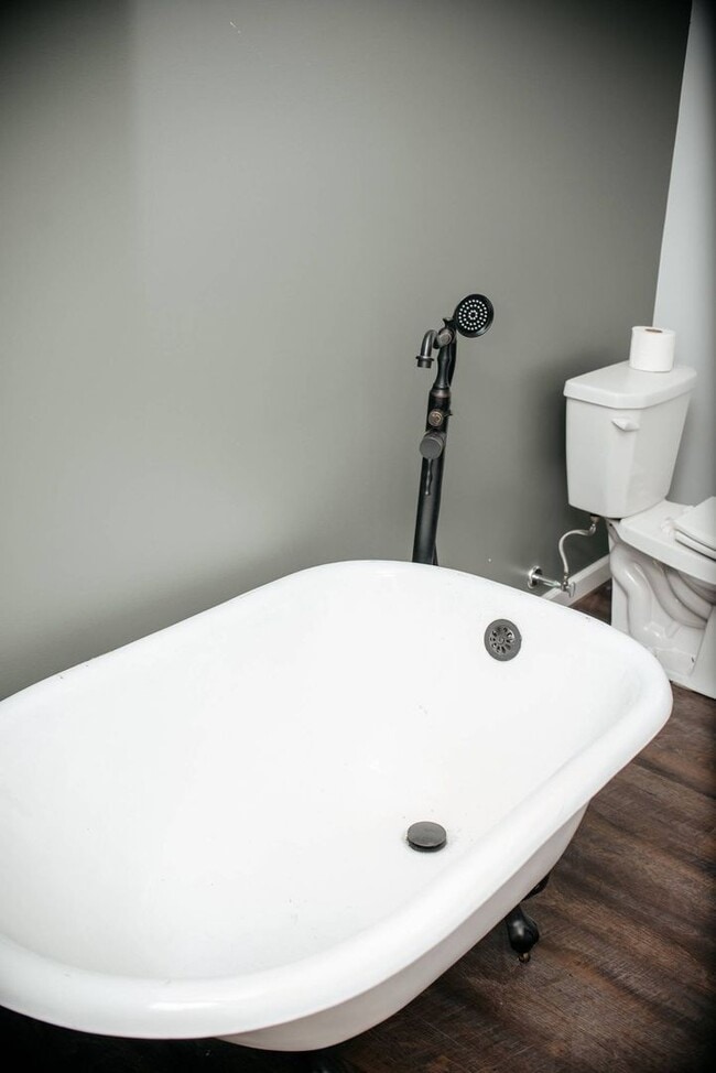 Building Photo - 130 N Grant St