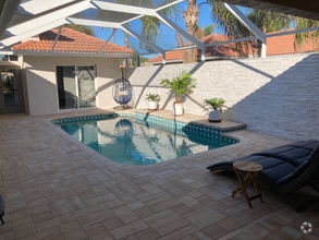 Building Photo - 104 Cala Ct