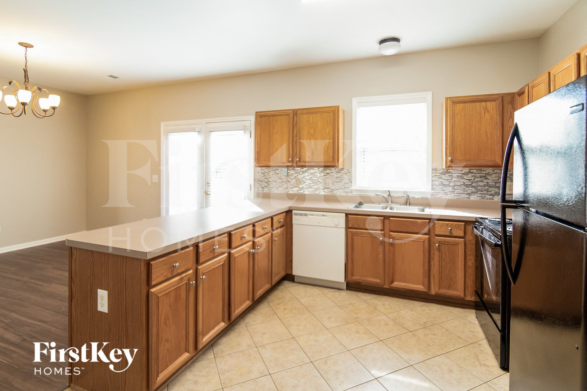 Building Photo - 216 Pimpernel St