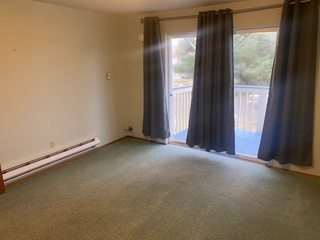 Building Photo - 934 Starfish Ct SW