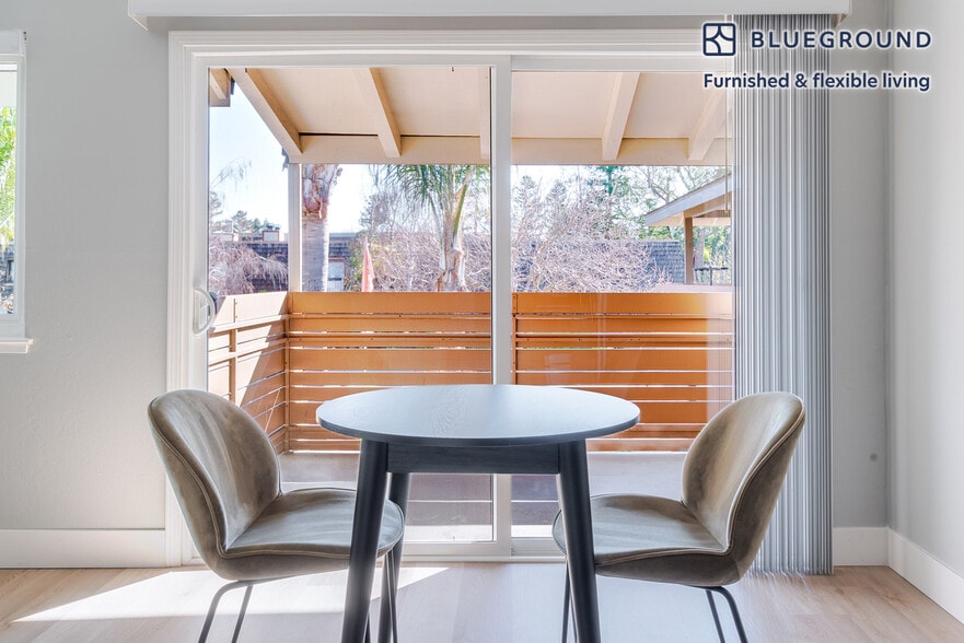 Building Photo - 848 Jordan Ave