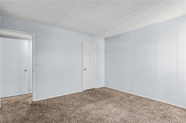 Building Photo - 1603 Augusta Dr