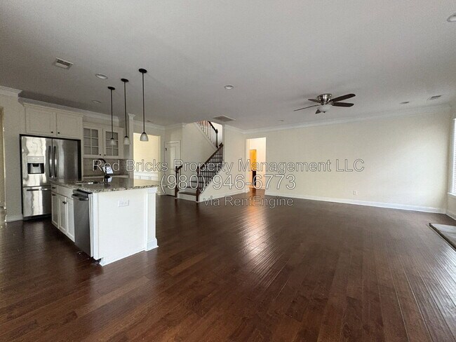 Building Photo - 2403 Palmdale Walk Dr