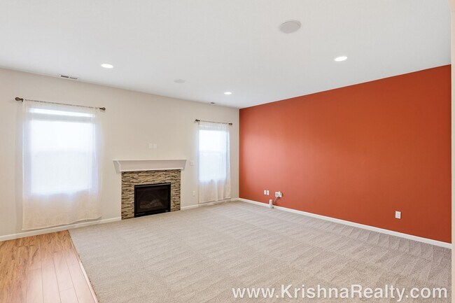 Building Photo - 6301 SE Wonder Way
