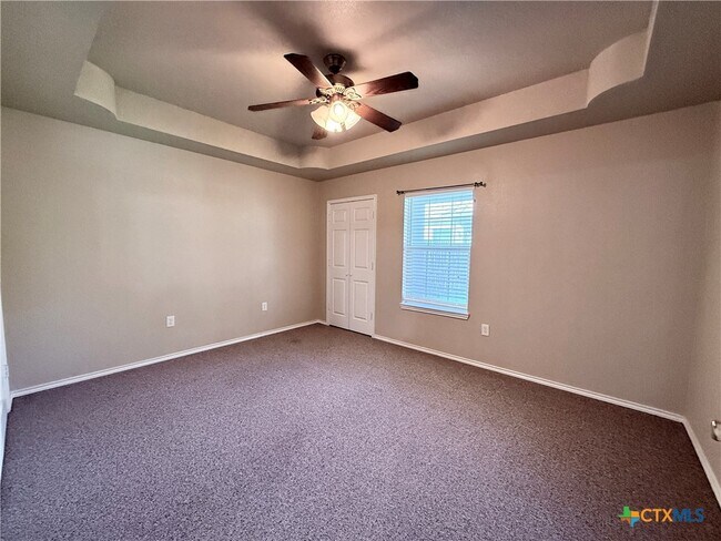 Building Photo - 1035 Helen Dr