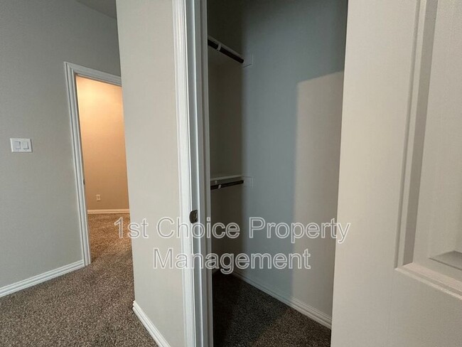 Building Photo - 7205 Tesoro Trl