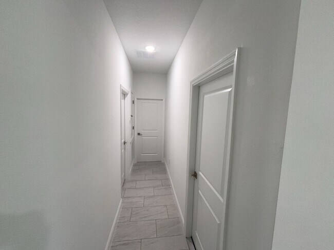 Building Photo - 298 W Bolero Pl