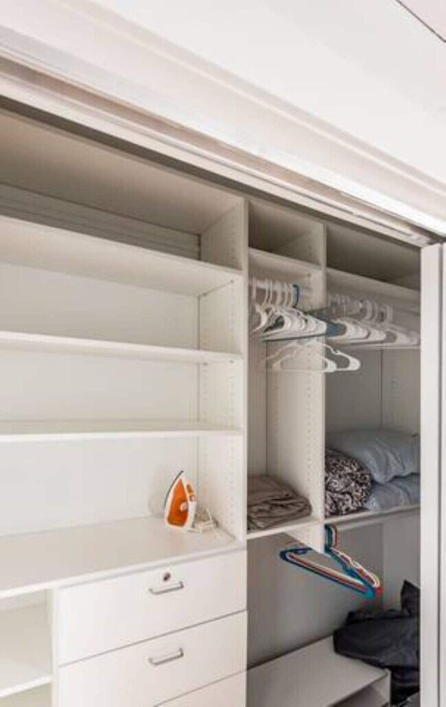 Building Photo - 715 N Church St