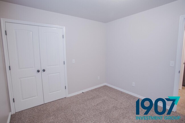 Building Photo - 6833 NW 157th St