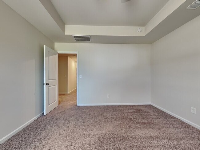 Building Photo - Apply Today! Burnside Farms!! Near USC, I-77