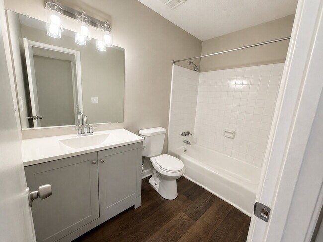Building Photo - 2 Story Townhome in Clarkston! Water, Sewer, and Trash Included In Rental Price!