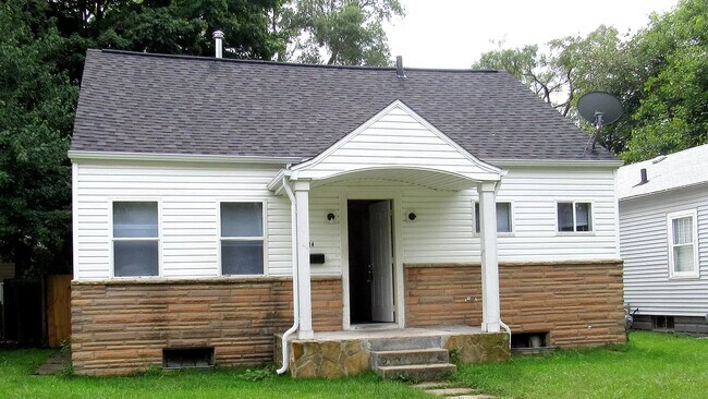 Primary Photo - 1414 Miner St