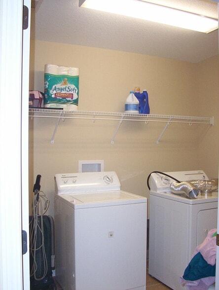 Full Laundry Room - 10304 Iverson Lane